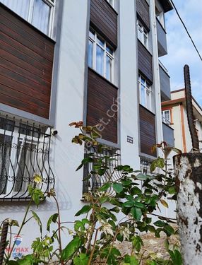 CADDE ÜZERİNDE GENİŞ 2+1 DAİRE