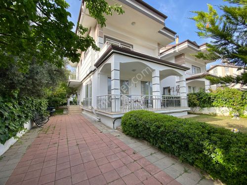 GoldHouse dan Kiralık Eşyalı ya da Eşyasız 5+1 Villa