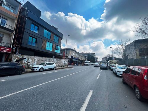  İÇERENKÖY-ÜSKÜDAR YOLU CADD.PRESTİJLİ 520m2 SIFIR KİRALIK PLAZA