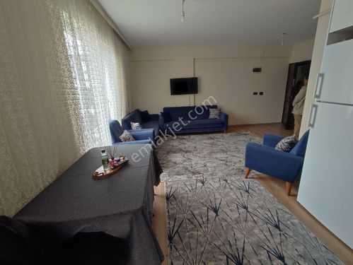 ŞAHİN GAYRİMENKUL'DEN SATILIK 2+1  80M2 3.KAT DAİRE