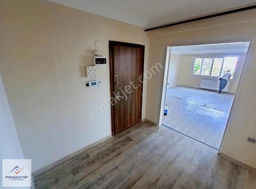 Uğur Mumcu Blv Üzeri Ferah Doğalgazlı Çift Banyolu Kiralık 4+1