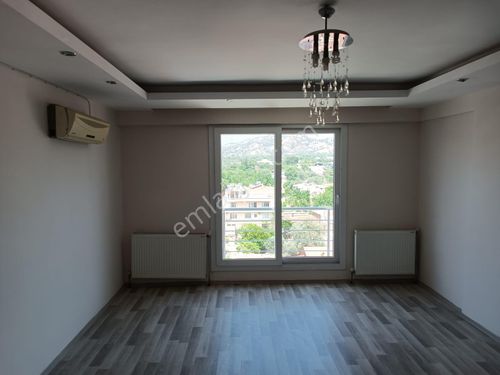 YEŞİL MAHALLEDE SATILIK DAİRE