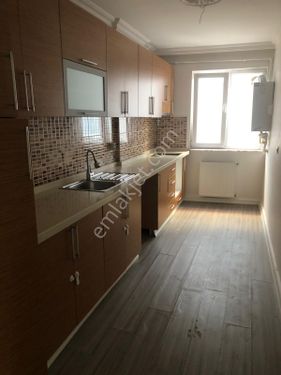  Maltepe Fındıklıda 3+1 Kiralık 95M Asönsörlü 4.Kat Bakımlı  Daire No:79