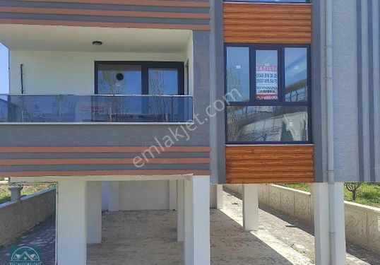 BARIŞ MAHALLESİ  SINAV KOLEJİ YANI 3+1 145 M2 DAİRE