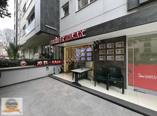 ERENKÖY PAZAR SOKAĞINDA MARMARAYA YAKIN 20 M2 DÜKKAN