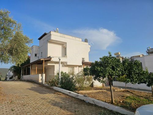 Milas Kıyıkışlacık Mahallesinde Deniz Manzaralı 4 + 2 Dubleks Villa