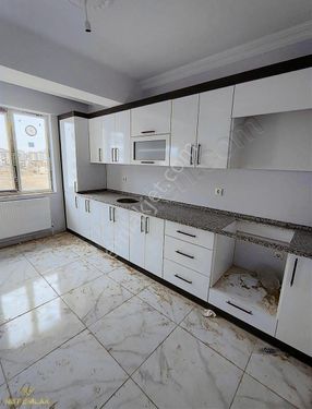 NET EMLAK'TAN MEVKİ OLARAK GÜZEL YERDE SATILIK DAİRE