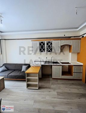 Re/max Lacivert'ten Yıldızkent'te Eşyalı Kiralık 1+1 Daire