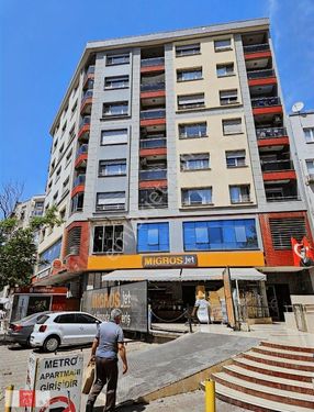 BORNOVA METRO 5 SN YÜRÜME MESAFESİ 2+1 KAPALI OTOPARKLI DAİRE