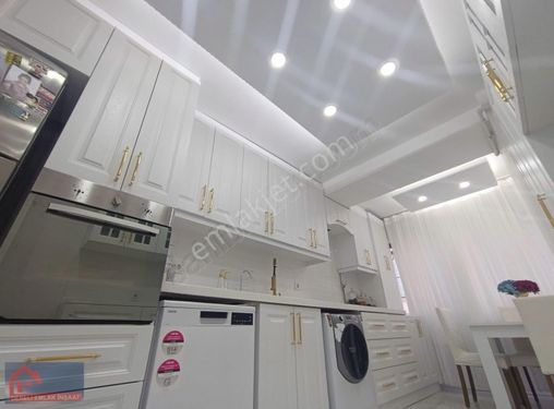 FATİH MH FUL TADİLATLI KAPALI OTOPARKLI 2/KAT 3+1 SATILIK DAİRE