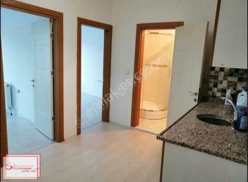 UĞURMAN EMLAK'TAN VİLAYET MEYDANINA YAKIN SATILIK 2+0 DAİRE