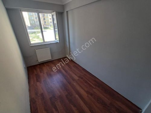  SD513-ŞİRİNTEPE MAHALLESİ BAKIMLI 1+1 SATILIK DAİRE