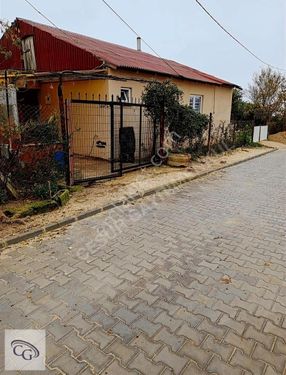 M. Ereğlisi Çeşmeli Köy Merkezinde Satılık Ev ve Arsası