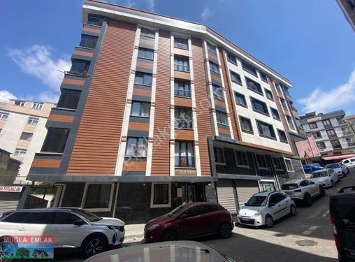 MUĞLA EMLAKTAN OTOPARKLI ASANSÖRLÜ 115M 3+1 İSKANLI 3.KAT DAİRE