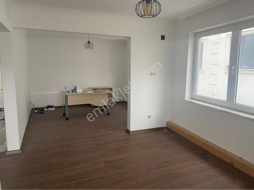 Akçaabat merkezde 60 m2 klimalı 4. Kat asansörsüz kiralık ofis