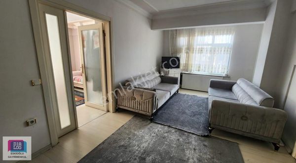 BAHÇEKÖY MERKEZDE CADDE ÜZERİ 160M2 DAİRE