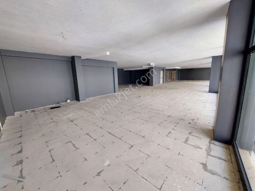 Pendik Yayalar Kiralık 300 m² Mağaza