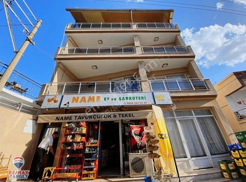 Re/Max Target ONS'dan İzmir Menemen'de Satılık 3 Katlı Bina