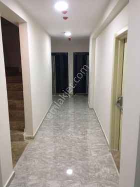 Erdemli Hastane Caddesinde Kiralık 3+1 Bağımsız Mutfak Sıfır Daire