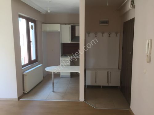  İLHAMİ ERTEM LİSESİ YANINDA SATILIK 1+1 DOĞAL GAZLI DAİRE