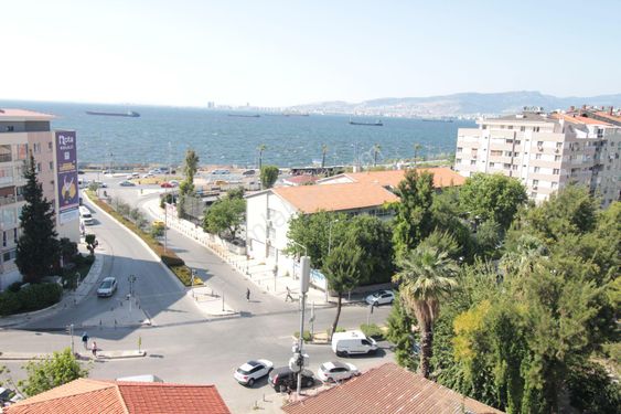  İzmir Karataş'ta Deniz Manzaralı 2+1_90m²Satılık Daire