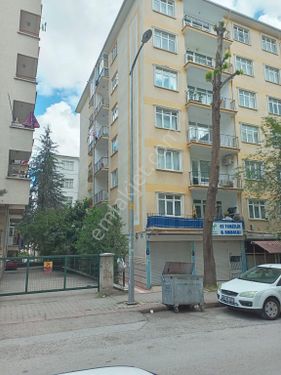  Ankara Yenimahalle de  Metroya Ve Hastaneye Yakın Yapılı İskanlı Satılık 3+1 Daire
