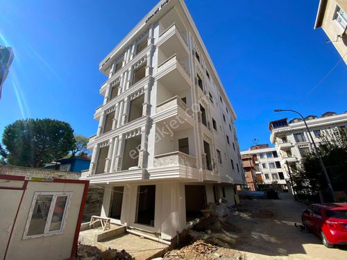  BİRİKİM'den Maltepe Küçükyalı Marmaray'a Yakın Sıfır Bina Bahçeli Geniş 1+1 Satılık Daire