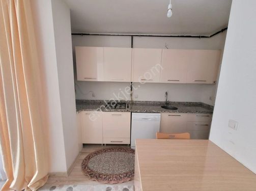 ÇUKUROVA BEYAZEVLERDE DOĞALGAZLI FULL EŞYALI 1+1 KİRALIK LÜKS DAİRE