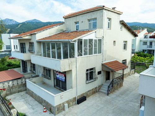  İzmir Narlıdere Limanreis Mithatpaşa Caddesi 5+1 Satılık Villa