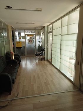 Fatih İskenderpaşa'da Kiralık 1+0 Ofis Büro Mağaza