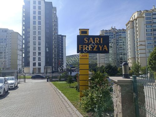 Yaşamkent'te 4+1 Arakat Kiralık Daire 