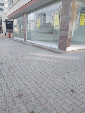  Mezitli Yaşar Doğu Caddesinde 200 Metrekare Cadde Kenarında Köşe Dükkan
