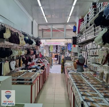 Bornova Erzene Mahallesi Hareketli Lokasyonda Satılık Dükkan