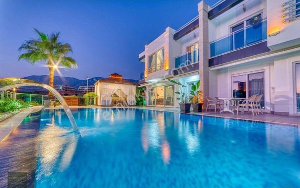 FORSALE 4+1 LUXURIOUS VILLA WITH PRİVATE POOL ALANYA KARGICAK