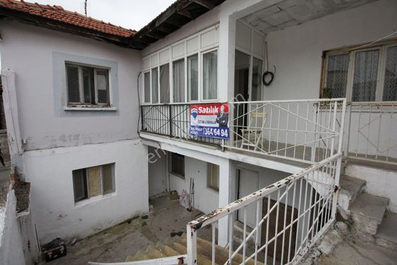  Bornova Çamdibi Gazi Osman Paşa Mahallesi Yatırımlık 2+1 İki Katlı Satılık Müstakil Ev