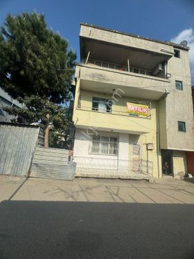 Adana yüreğir levent Mahallesi’nde satılık üç katlı müstakil ev fiyat uygun pazarlık payı vardır