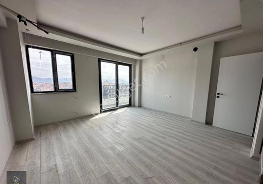 ORTACA MERKEZDE ÇOK GENİŞ 1+1 SATILIK LÜKS DAİRE