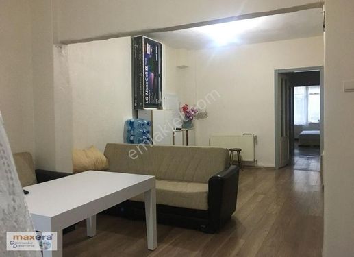 İSTANBUL CADDESİ CEPHELİ BAKIRKÖY LİSESİ KARŞISI 2+1 130M2