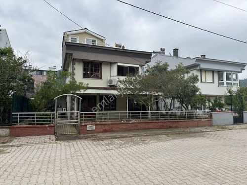  Erdek Ocaklar'da Denize 70 Metre Müstakil Parselli Bakımlı Villa - For Sale