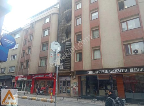 KADIKÖY KUŞDİLİ CADDESİNDE 320 M2 SATILIK OFİS KATI