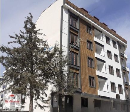Çekmeköy Alemdağ'da 25 m2 Balkonlu Yüksek Giriş 2+1 Sıfır Daire