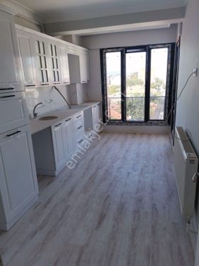 AKHİSAR REŞATBEY MAH. SIFIR 3+1 SATILIK ARA KAT DAİRE!!