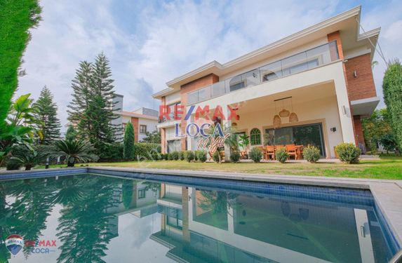 REMAX LOCA AŞİYAN KONAKLARINDA ÖZEL HAVUZLU,MOBİLYALI 7+1 VİLLA