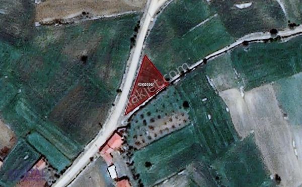 Kütahya Çavdarhisar Yenicearmutcuk'da Köy İçinde Satılık Arsa
