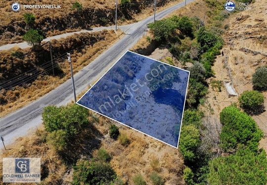 Karaburun Hasseki Köy İçinde Yola Cepheli Tarla