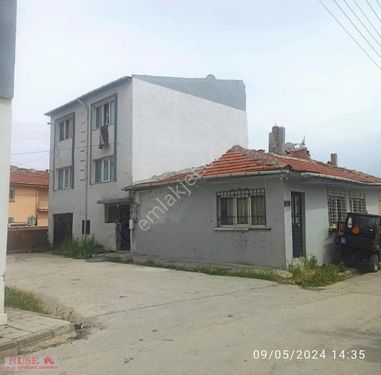 ZAFER'DE ESENLİ CADDESİ YAKINI SATILIK BİNA VE MÜSTAKİL EV