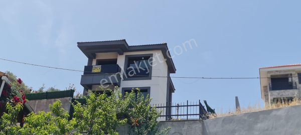  İzmir Foça Donatkent'te Deniz Manzaralı Özel Tasarım 5+1 Villa