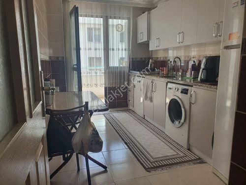  çekmeköy hamidiye mah 2+1 95m2 ara kat kiralık daire