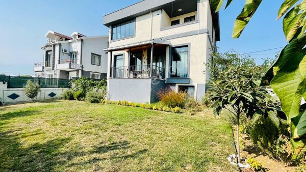  Büyükçekmece Celaliye’de 5+2 Full Deniz Manzaralı Satılık Villa