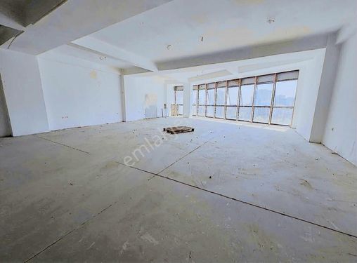 HABİPLERDE MERKEZDE KİRALIK 330M2 DÜKKAN